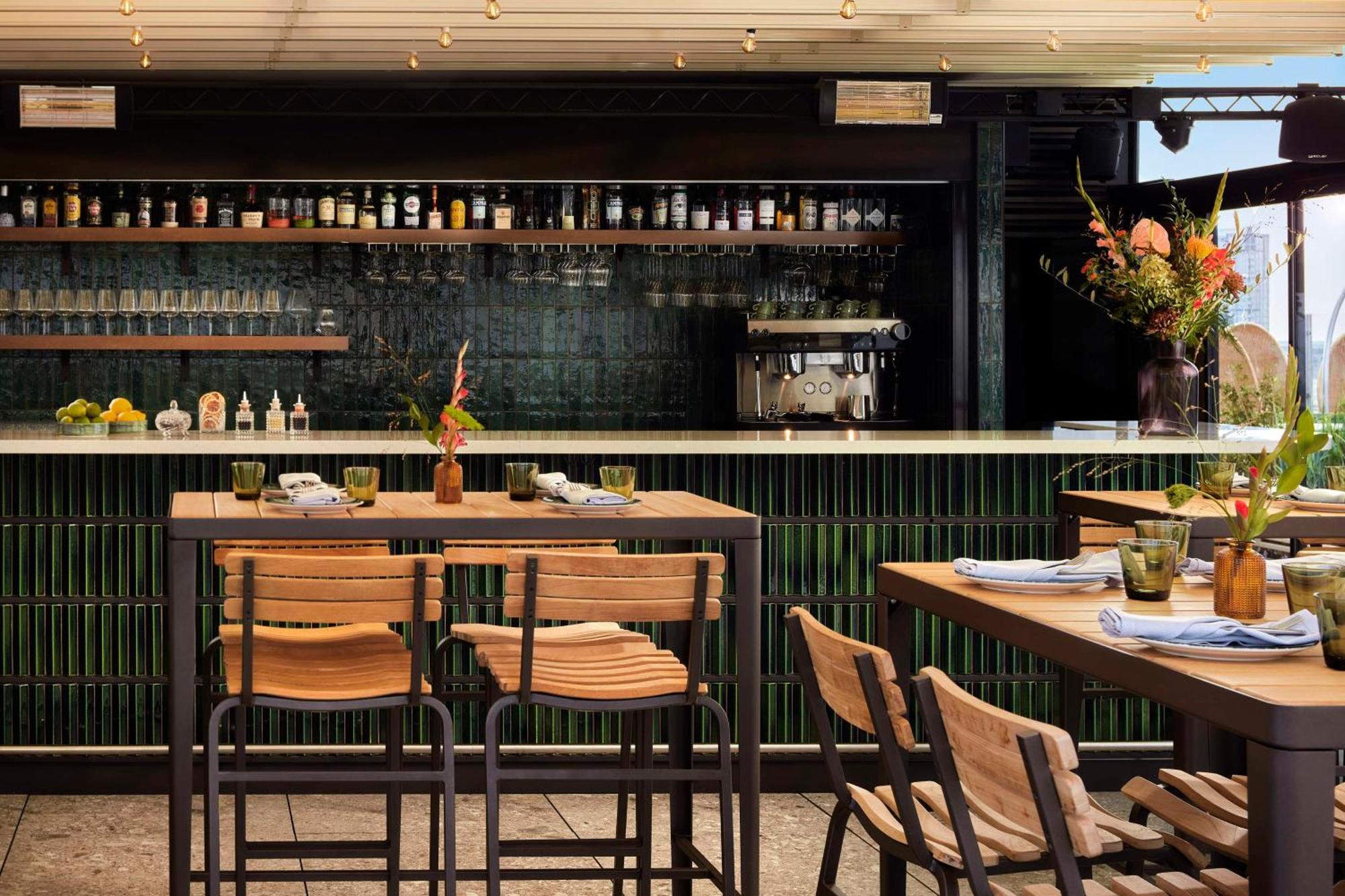Nh Collection Copenhagen Hotel Bagian luar foto The bar at the restaurant